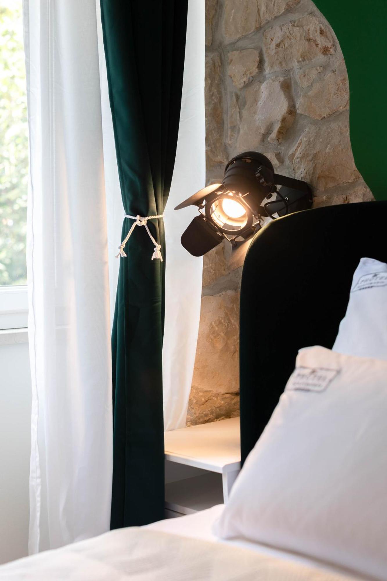 Photel Studio Apartments Crikvenica Eksteriør bilde